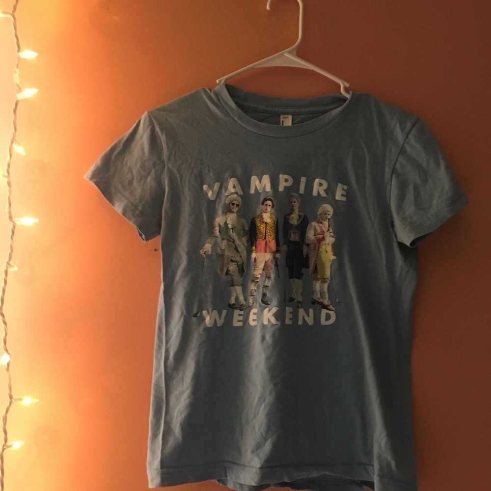 vampire weekend band shirt.